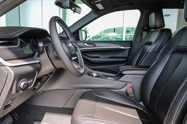 new 2025 Jeep Grand Cherokee car, priced at $42,035