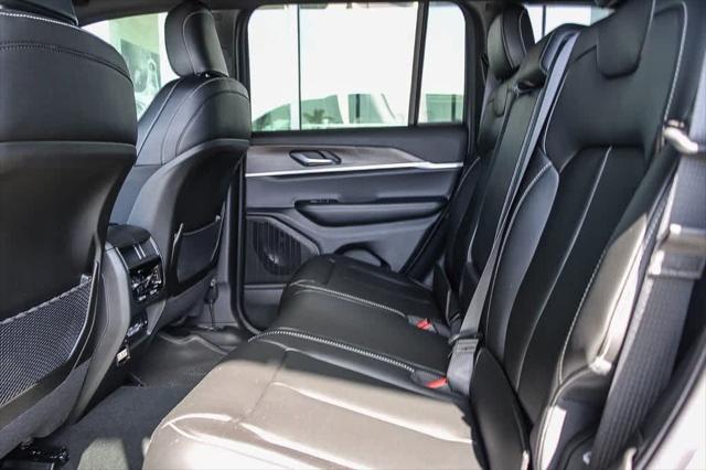 new 2025 Jeep Grand Cherokee car, priced at $42,035