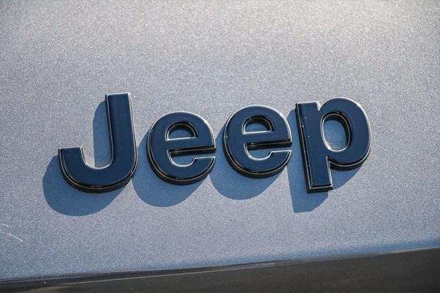 new 2025 Jeep Grand Cherokee car, priced at $42,035