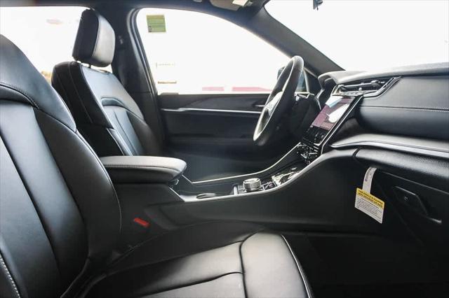 new 2025 Jeep Grand Cherokee car, priced at $42,035