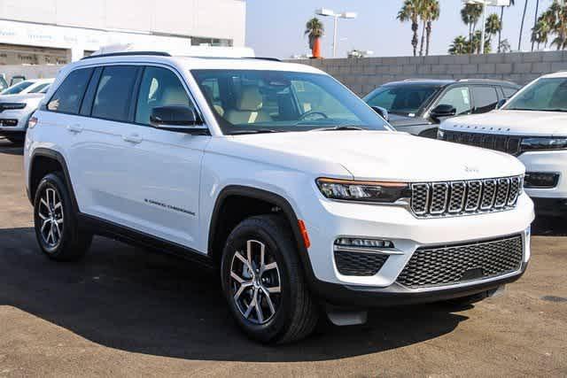 new 2024 Jeep Grand Cherokee car, priced at $44,715