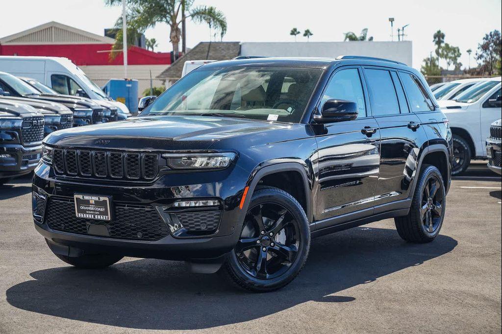 new 2025 Jeep Grand Cherokee car, priced at $49,680