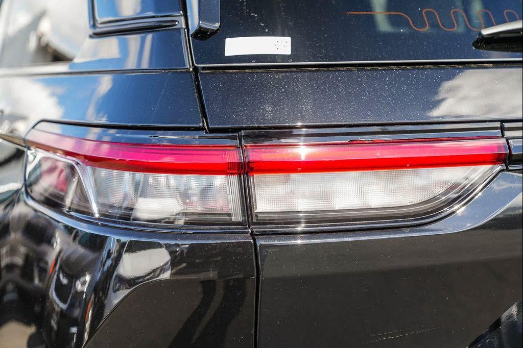 new 2025 Jeep Grand Cherokee car, priced at $49,680