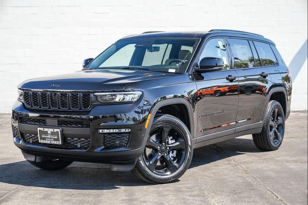 new 2025 Jeep Grand Cherokee L car, priced at $47,335