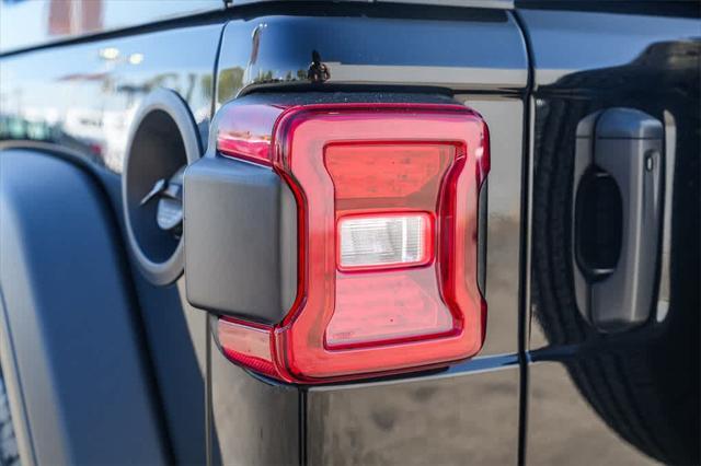 new 2025 Jeep Wrangler car, priced at $42,654