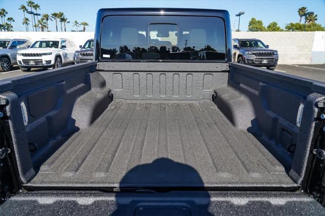 new 2025 Jeep Gladiator car, priced at $53,282