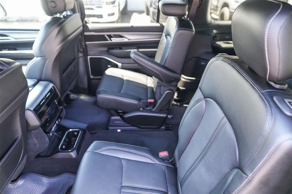 new 2025 Jeep Wagoneer L car, priced at $78,905