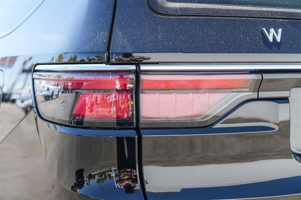 new 2025 Jeep Wagoneer L car, priced at $78,905