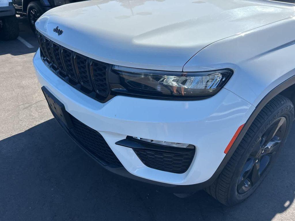 used 2023 Jeep Grand Cherokee car, priced at $29,674