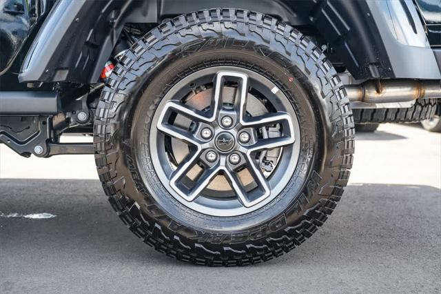 new 2025 Jeep Gladiator car, priced at $53,282