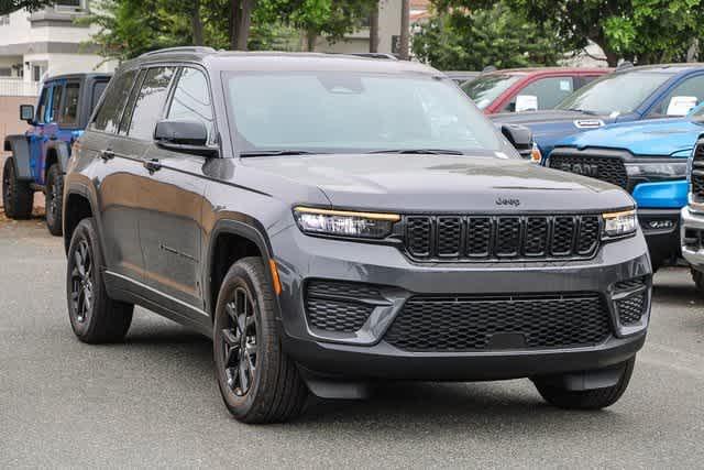 new 2024 Jeep Grand Cherokee car, priced at $41,179