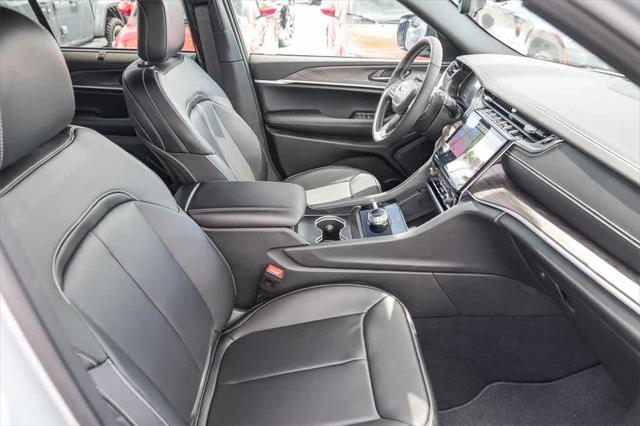 new 2025 Jeep Grand Cherokee car, priced at $45,796
