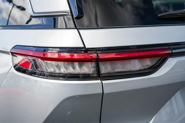 new 2025 Jeep Grand Cherokee car, priced at $45,796
