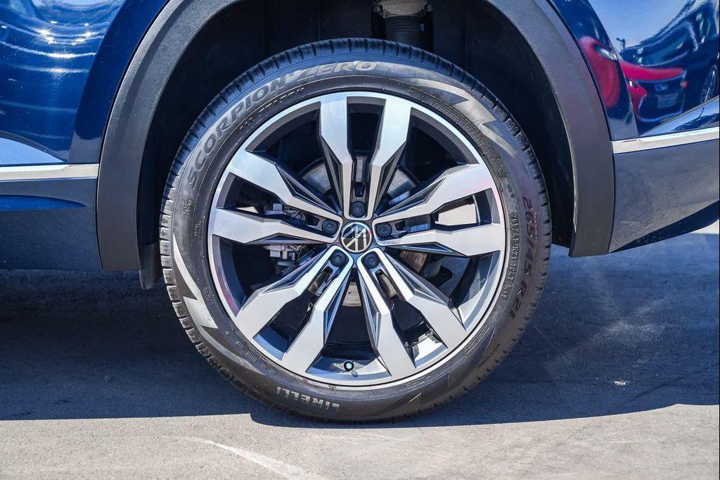 used 2021 Volkswagen Atlas Cross Sport car, priced at $24,444