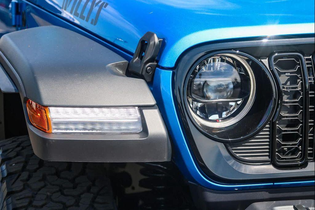 new 2025 Jeep Wrangler car, priced at $47,150