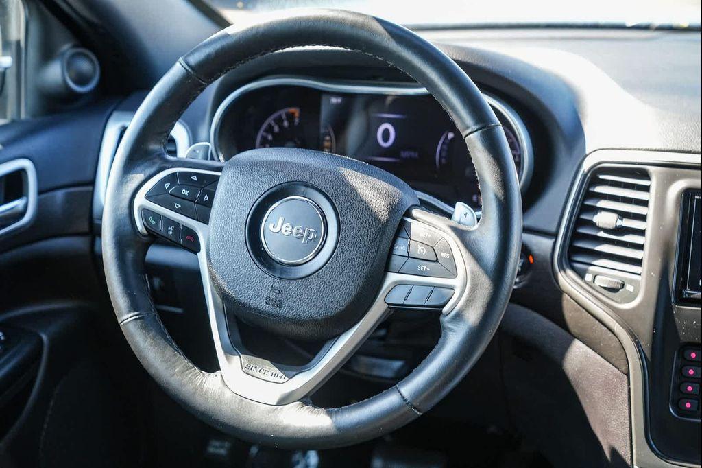 used 2015 Jeep Grand Cherokee car, priced at $13,888