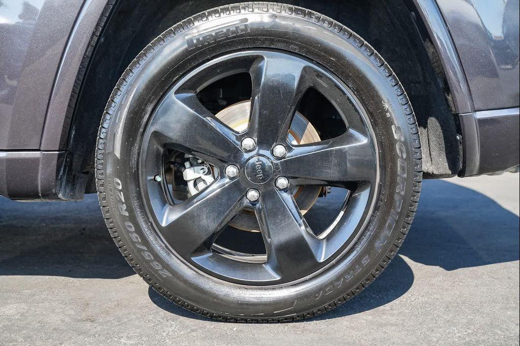 used 2015 Jeep Grand Cherokee car, priced at $13,888