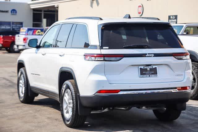 new 2024 Jeep Grand Cherokee car, priced at $34,242