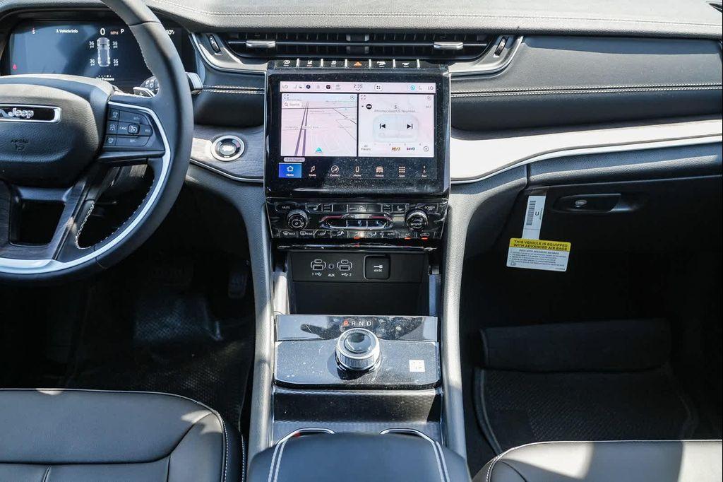 new 2025 Jeep Grand Cherokee car, priced at $41,145