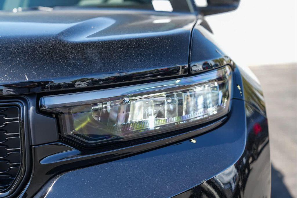 new 2025 Jeep Grand Cherokee car, priced at $41,145
