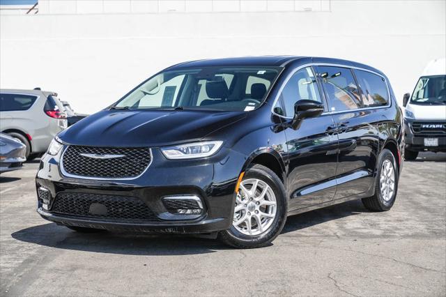 used 2024 Chrysler Pacifica car, priced at $25,839