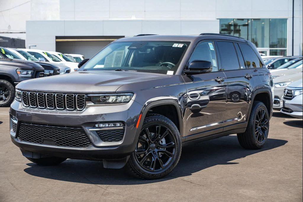used 2022 Jeep Grand Cherokee car, priced at $33,145