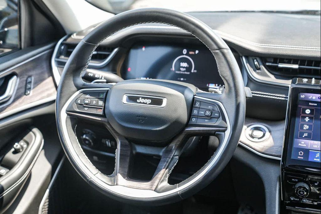 used 2022 Jeep Grand Cherokee car, priced at $33,145