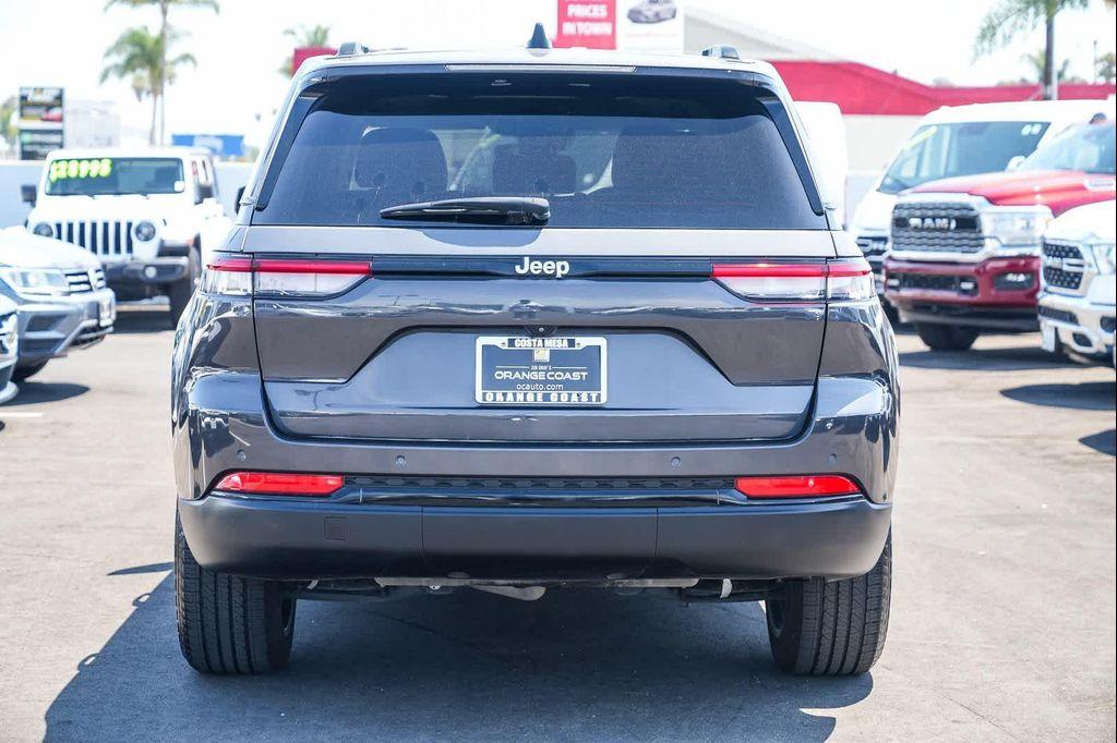 used 2022 Jeep Grand Cherokee car, priced at $33,145