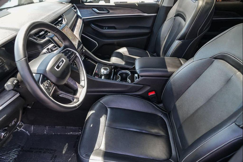 used 2022 Jeep Grand Cherokee car, priced at $33,145