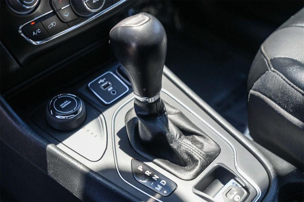 used 2022 Jeep Cherokee car, priced at $23,830