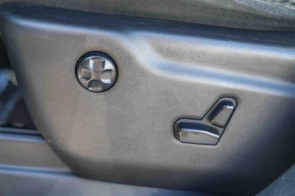 used 2017 Jeep Grand Cherokee car, priced at $15,650