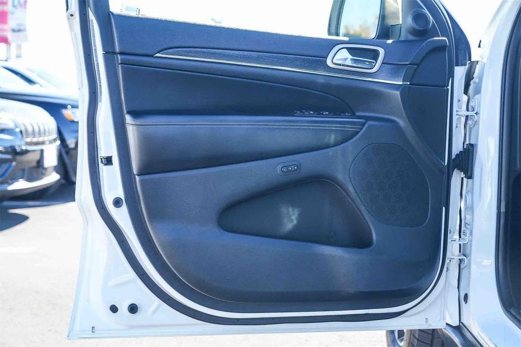 used 2017 Jeep Grand Cherokee car, priced at $15,650