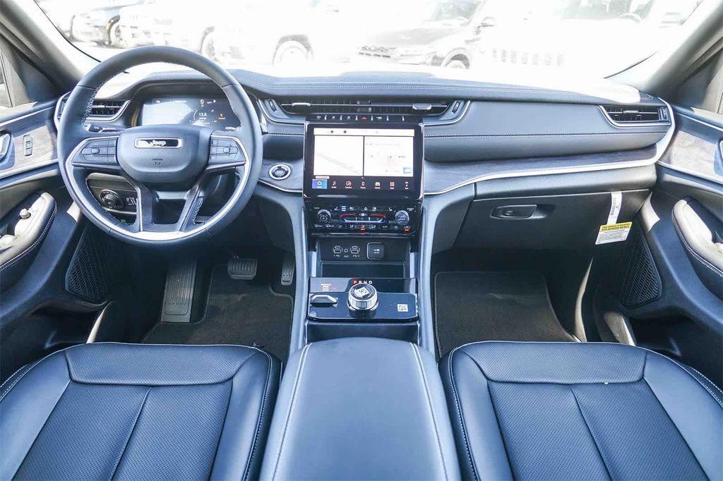 new 2025 Jeep Grand Cherokee L car, priced at $48,415
