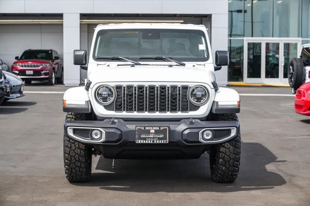 new 2025 Jeep Gladiator car, priced at $46,040