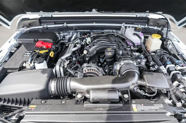 new 2025 Jeep Gladiator car, priced at $46,040