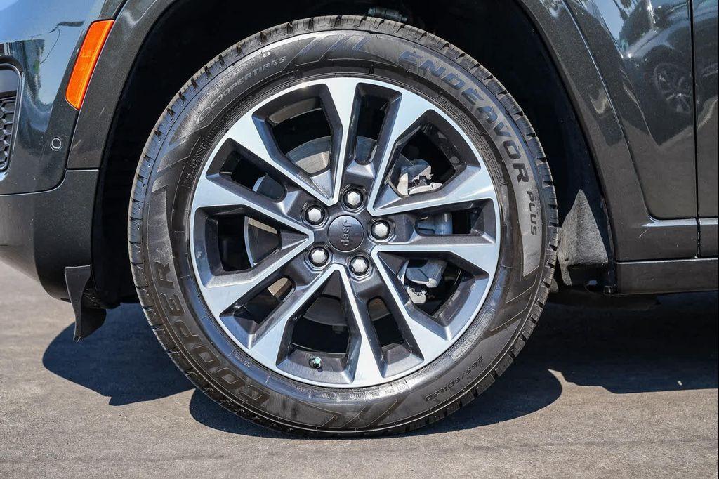 used 2022 Jeep Grand Cherokee L car, priced at $33,792