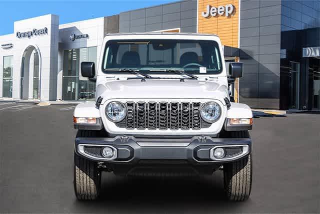 new 2024 Jeep Gladiator car, priced at $35,139