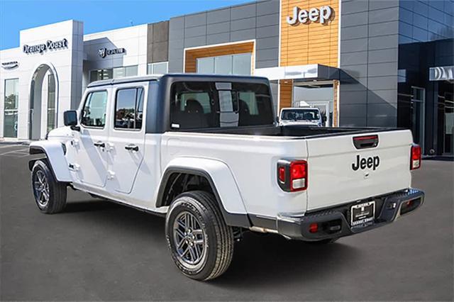 new 2024 Jeep Gladiator car, priced at $35,139