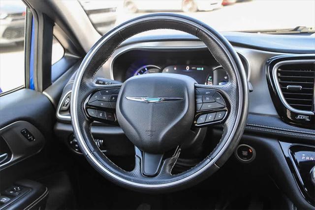 used 2021 Chrysler Pacifica Hybrid car, priced at $32,991