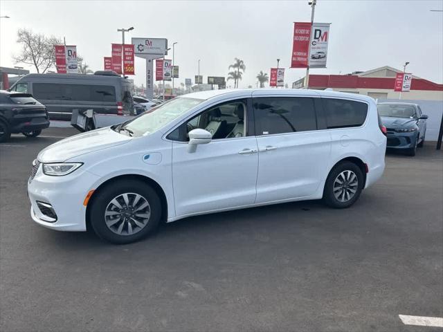 used 2022 Chrysler Pacifica Hybrid car, priced at $25,501