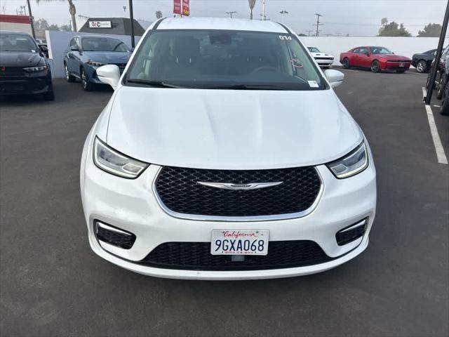 used 2022 Chrysler Pacifica Hybrid car, priced at $25,501