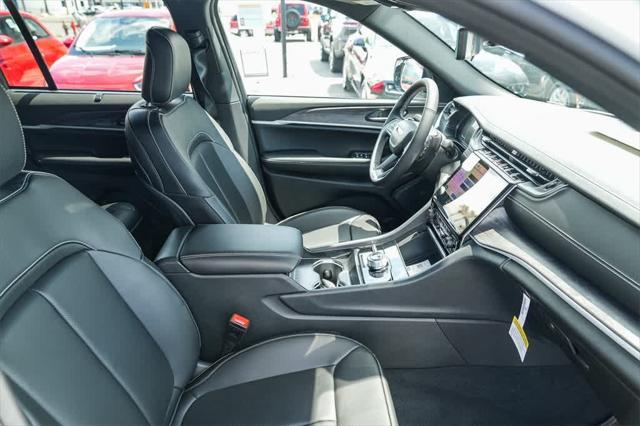 new 2025 Jeep Grand Cherokee car, priced at $46,696