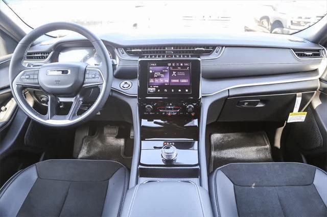 new 2025 Jeep Grand Cherokee L car, priced at $39,992