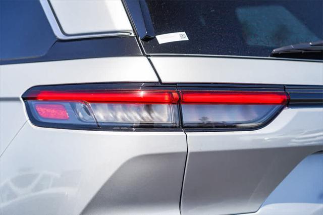 new 2025 Jeep Grand Cherokee car, priced at $38,314