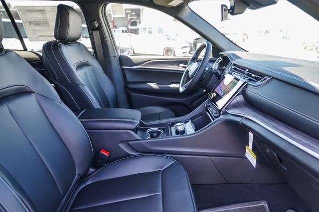 new 2025 Jeep Grand Cherokee car, priced at $38,314