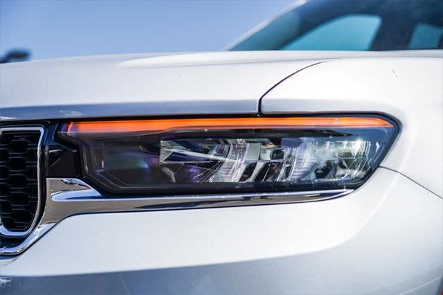new 2025 Jeep Grand Cherokee car, priced at $38,314