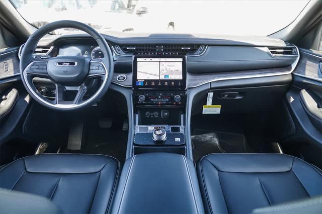 new 2025 Jeep Grand Cherokee car, priced at $38,314