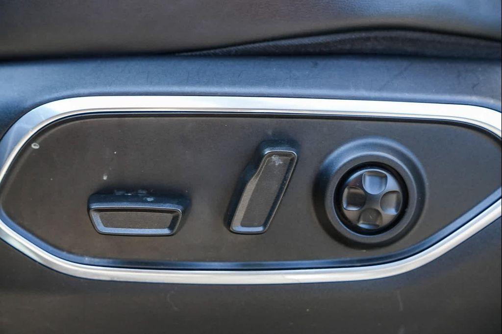 used 2022 Jeep Wagoneer car, priced at $42,972