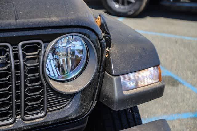 new 2024 Jeep Gladiator car, priced at $35,572