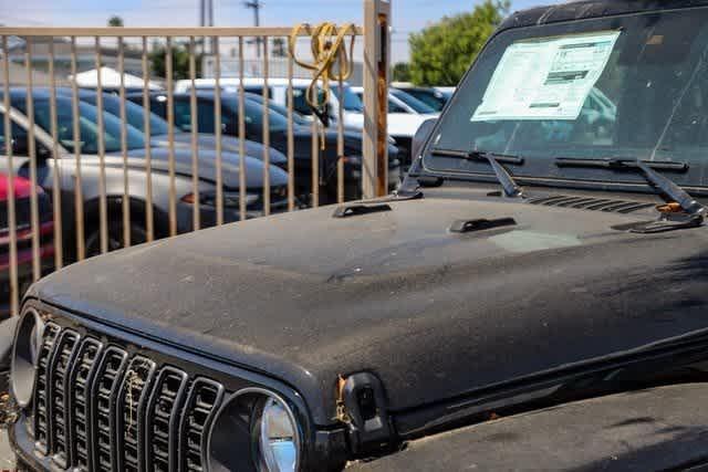 new 2024 Jeep Gladiator car, priced at $35,572